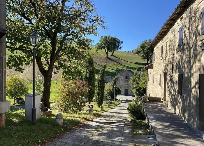 Via Castello Gombola 24 Sassomorello
